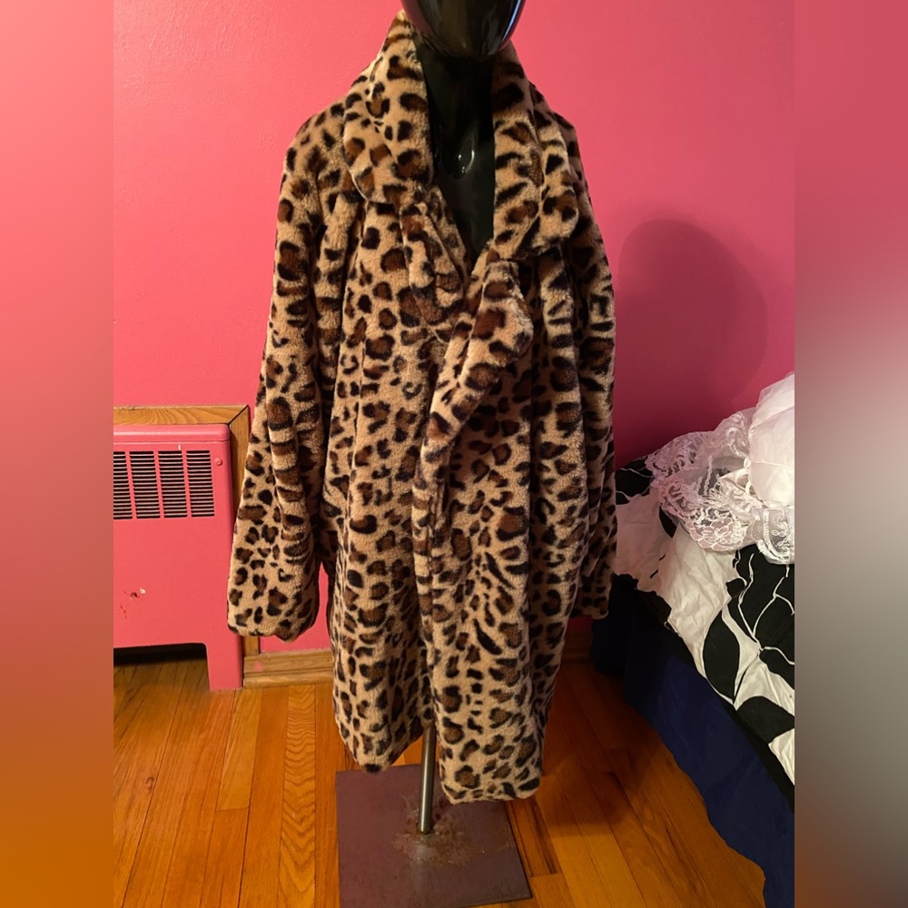 LEOPARD FAUX FUR COAT 2X